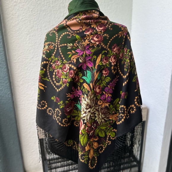 Vintage Pavlovo Posad Wool Shawl with Silk Fringe - Bright Floral Design - Picture 15 of 16